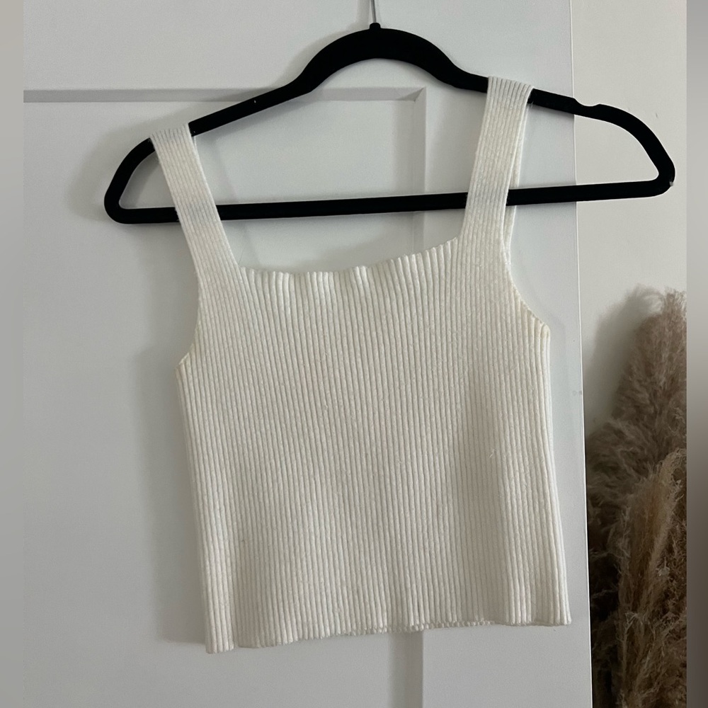 Amazon crop top - white sweater